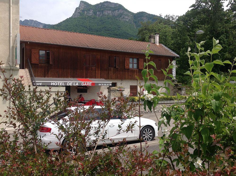 Alp'Hotel Voreppe Eksteriør bilde